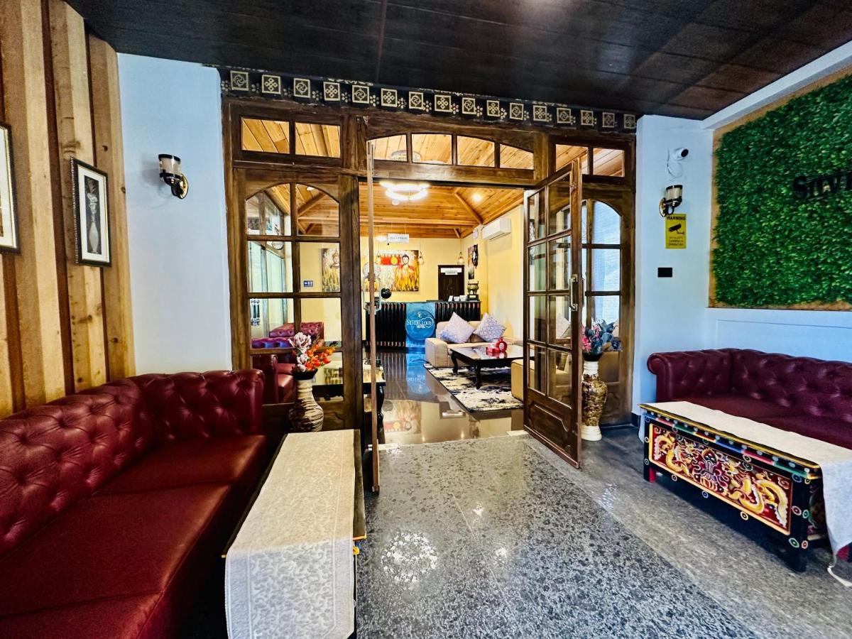 Silver Cloud Hotel パロ エクステリア 写真