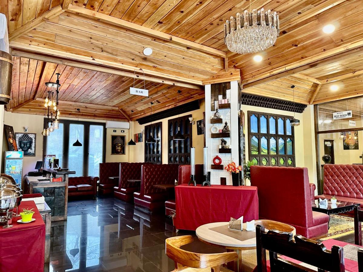 Silver Cloud Hotel パロ エクステリア 写真