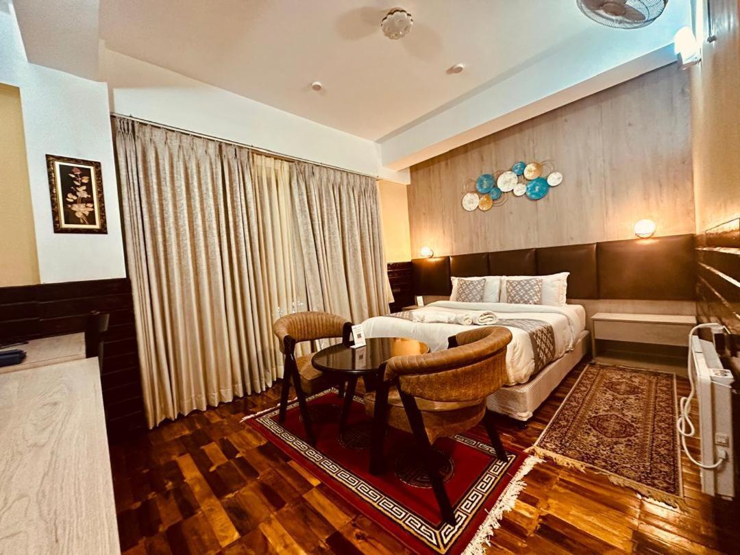 Silver Cloud Hotel パロ エクステリア 写真